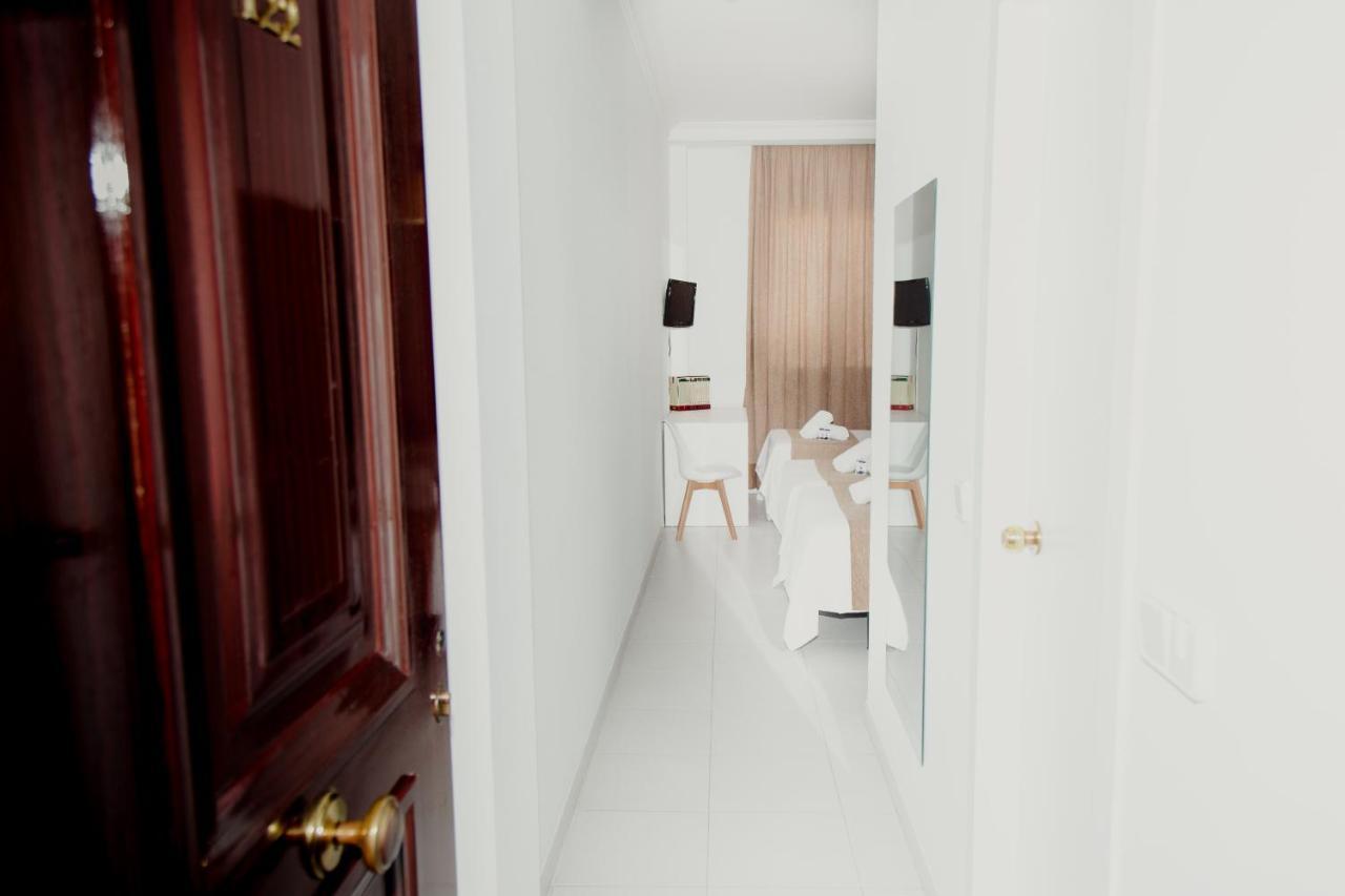 Hotel Olive Osuna Bagian luar foto