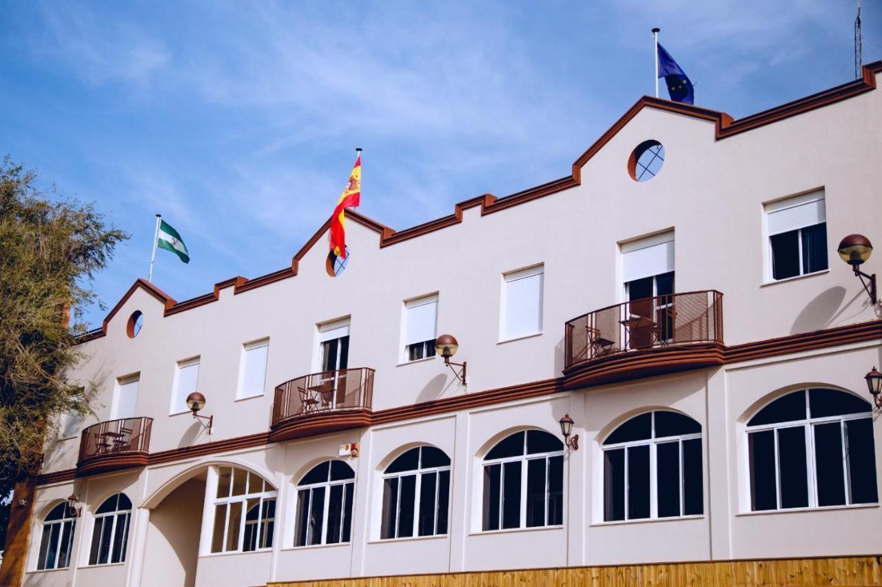 Hotel Olive Osuna Bagian luar foto